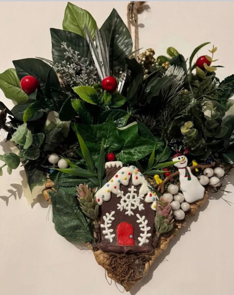 Gingerbread House & Snowman Heart Wreath
