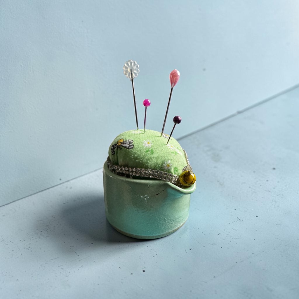 Bee & Daisy Pin Cushion