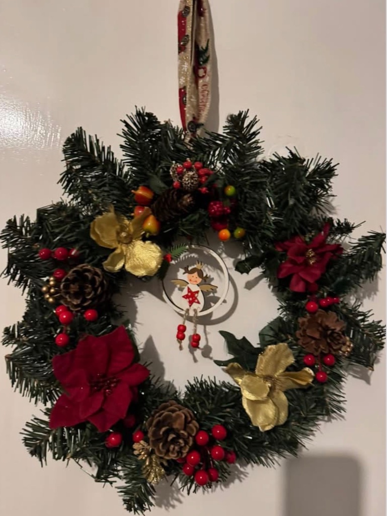 Traditional Red & Gold Festive Angel Wreath