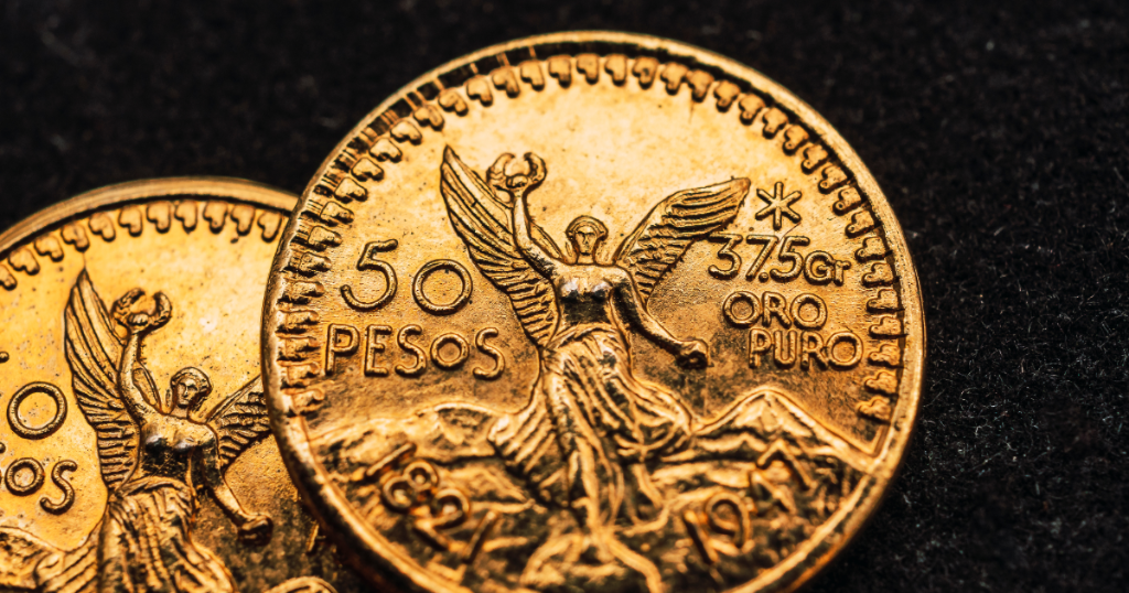 El oro se dispara y supera los $4,400 por onza