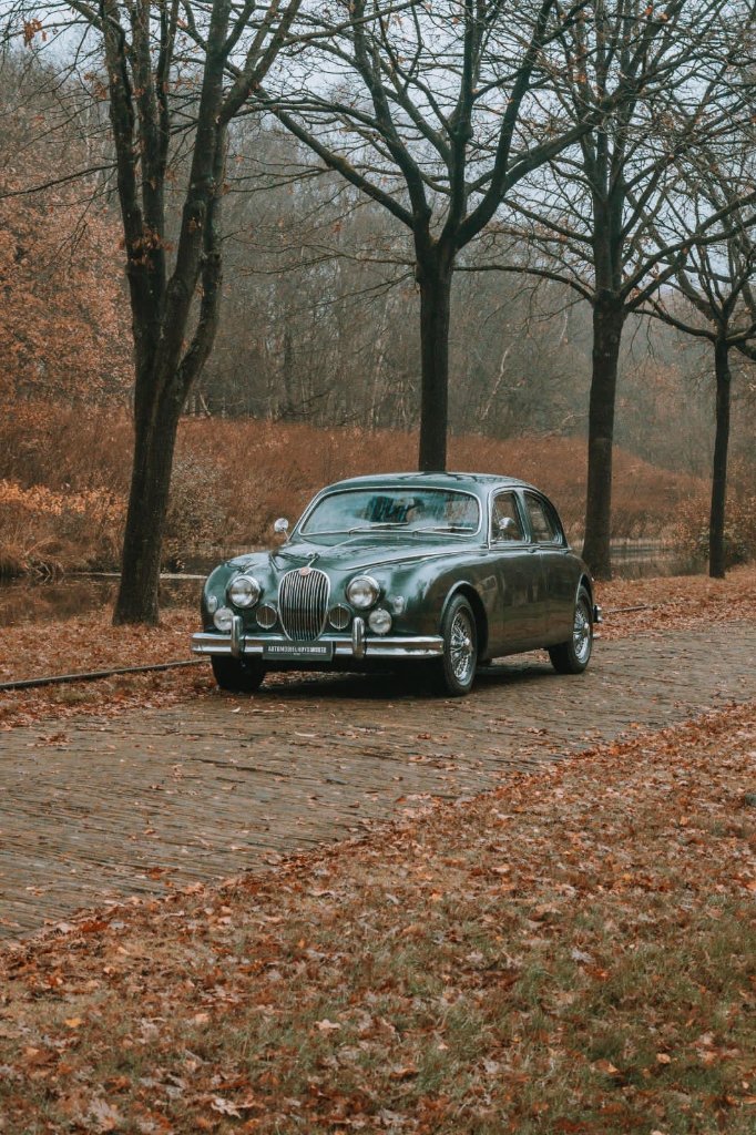 Het Jaguar verhaal — verhaal bij Character & Wheels