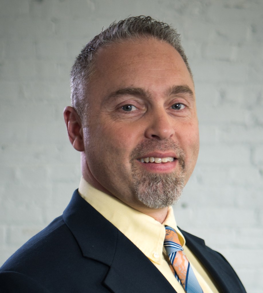 Dr. Andy Huwe