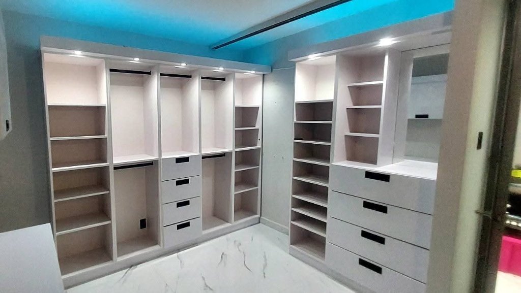 Closet Premium