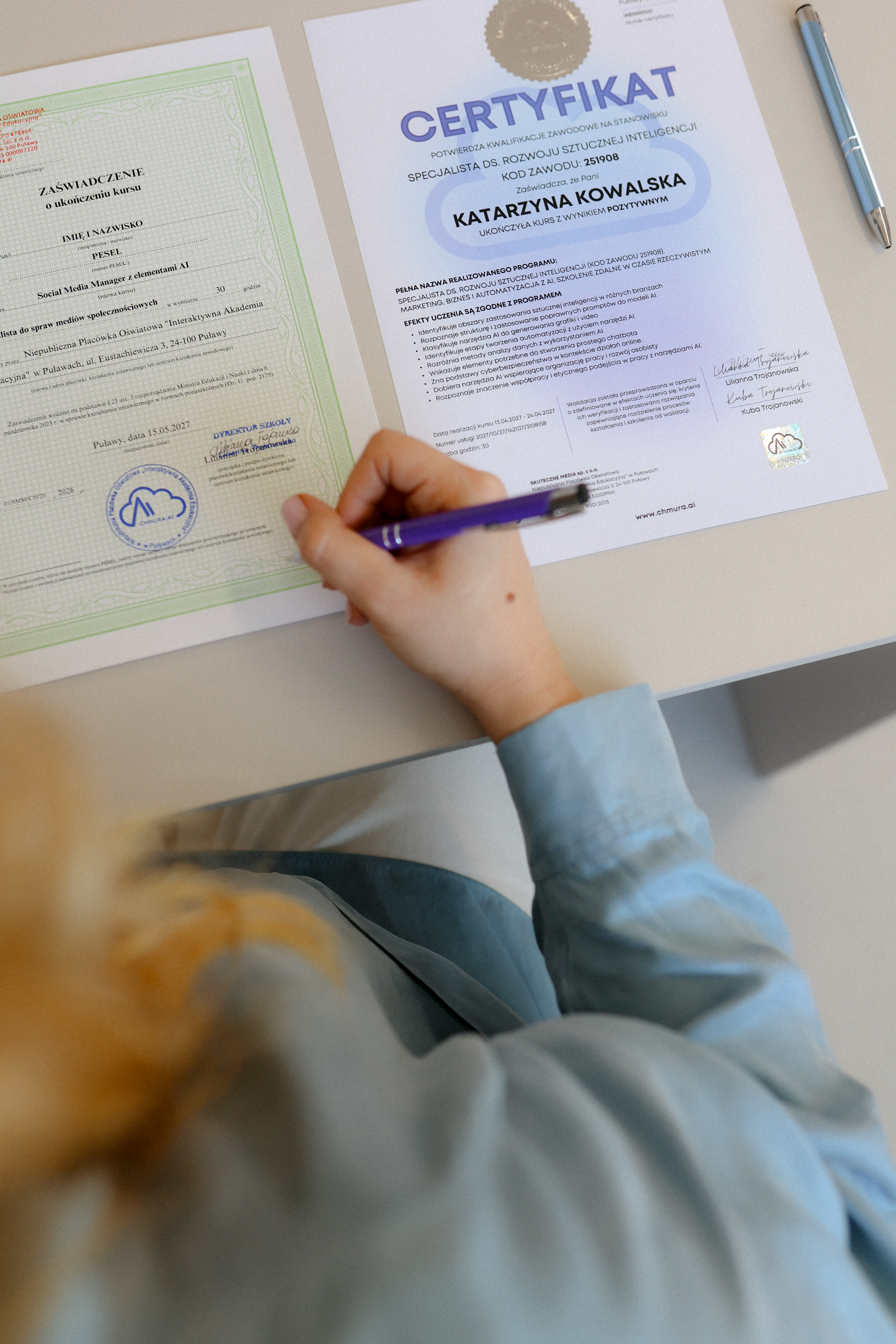 Podpisywanie certyfikatu i zaświadczenia Chmura AI