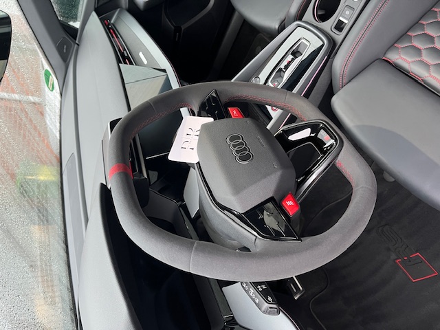 Audi RS3 — stuurwiel detail