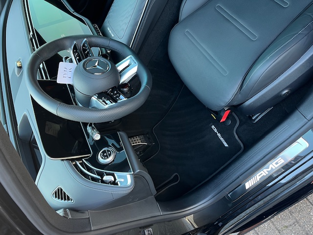 Mercedes-AMG E53 — interieur reiniging