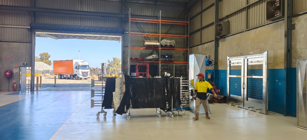 Rollabooth Compact & Parts Spray Booth