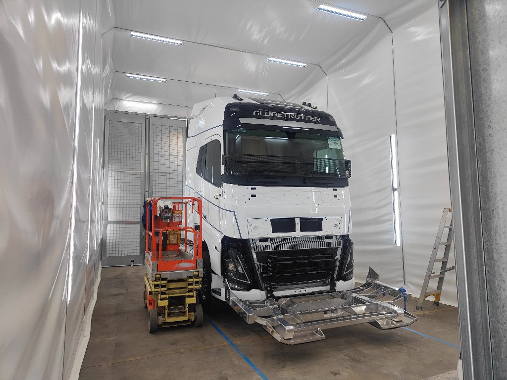 Volvo Globetrotter cab inside spray booth