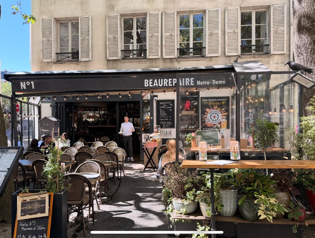 Terrasse ensoleillée