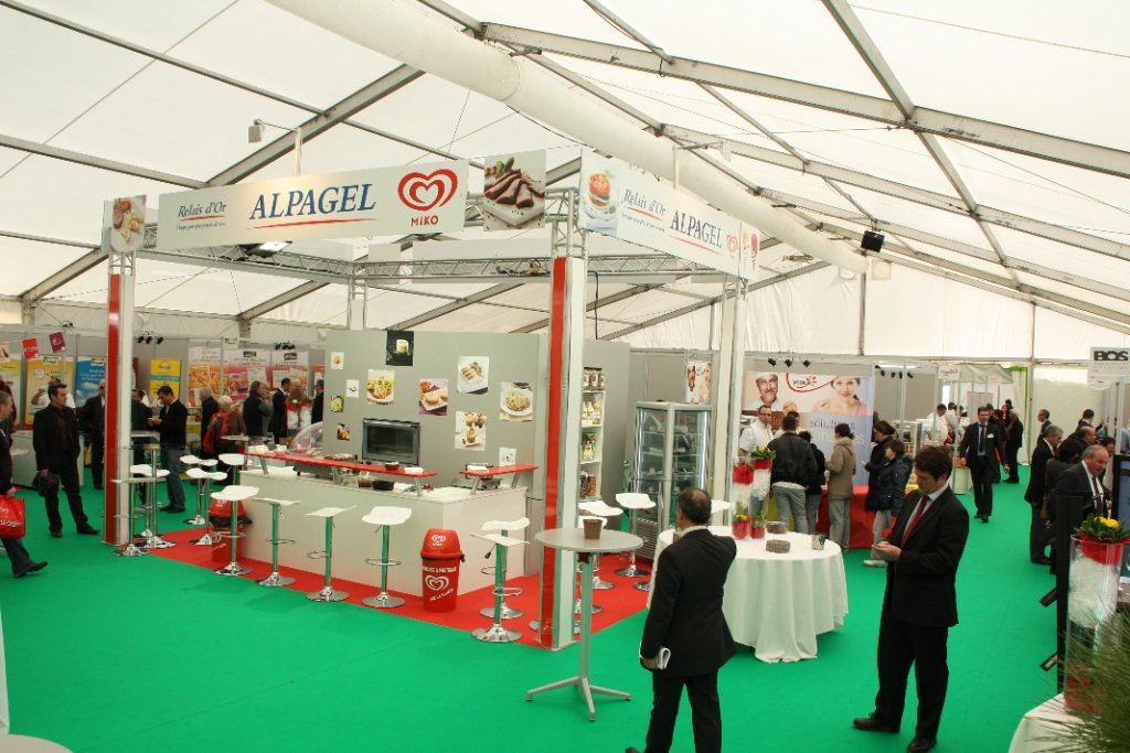 Salon Alpagel sous structure 20m avec stands traiteurs