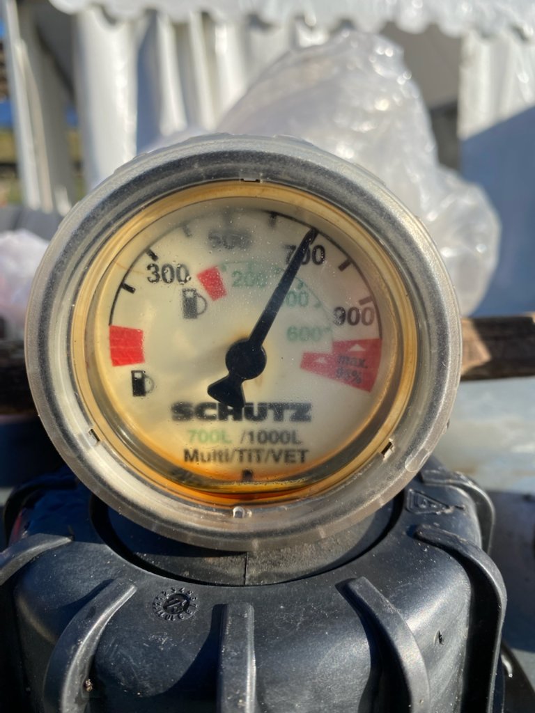 Jauge fuel du réservoir de chauffage