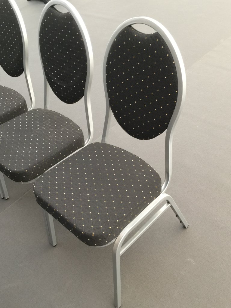 Chaise de conférence gris-noir rembourrée