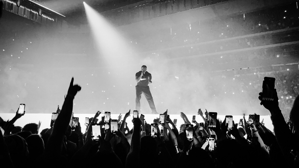 Drake — Cavale Live