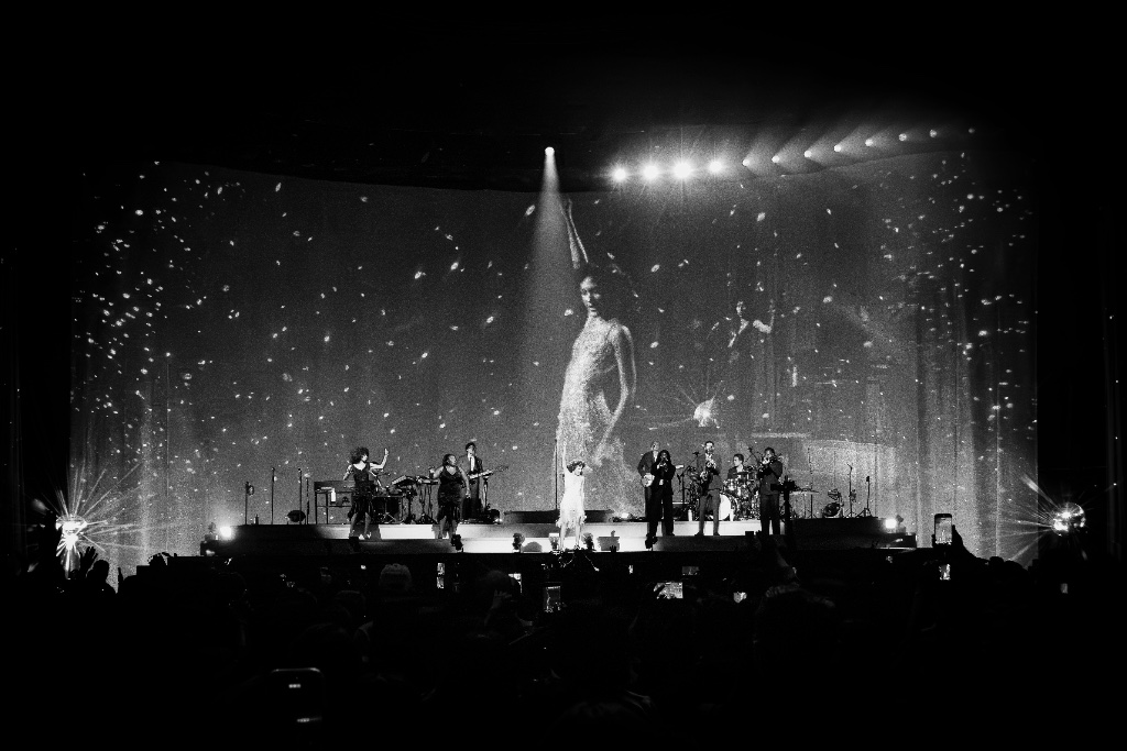 Olivia Dean — Cavale Live