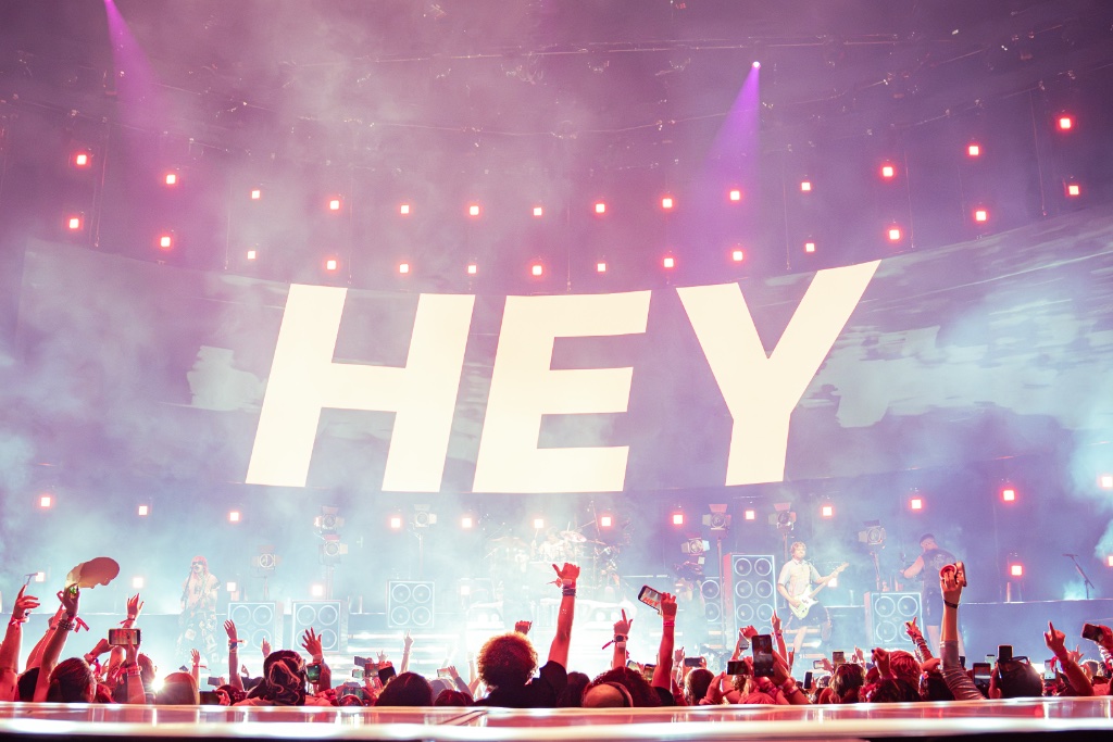 5 Seconds of Summer — Cavale Live