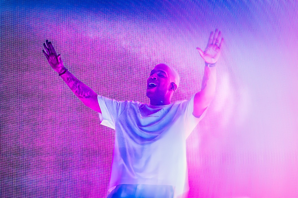 Kid Cudi performing during the Rebel Ragers Tour at Talking Stick Resort Amphitheater in Phoenix, AZ — concert photography by Anthony Cavale for Cavale Live