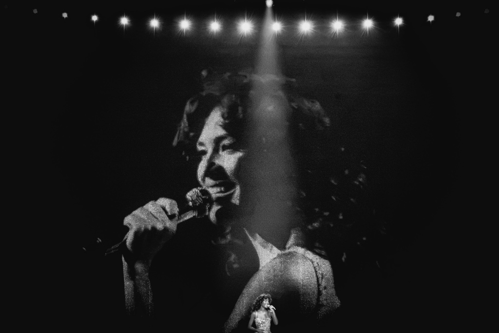 Olivia Dean performing during the The Art of Loving Tour at Crypto.com Arena in Los Angeles, CA — concert photography by Anthony Cavale for Cavale Live