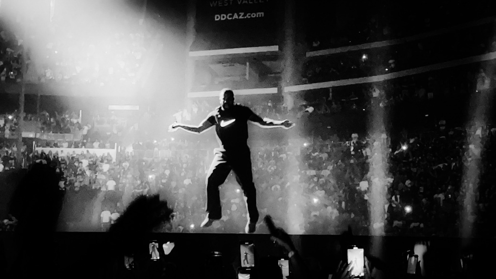 Drake performing during the It's All A Blur Tour at Desert Diamond Arena in Glendale, AZ — concert photography by Anthony Cavale for Cavale Live