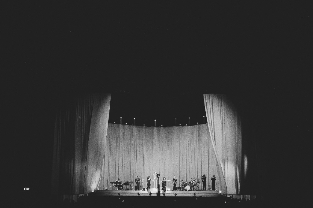 Olivia Dean — Cavale Live