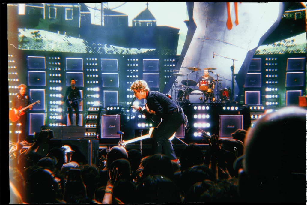 Green Day performing during the The Saviors Tour at Chase Field in Phoenix, AZ — concert photography by Anthony Cavale for Cavale Live