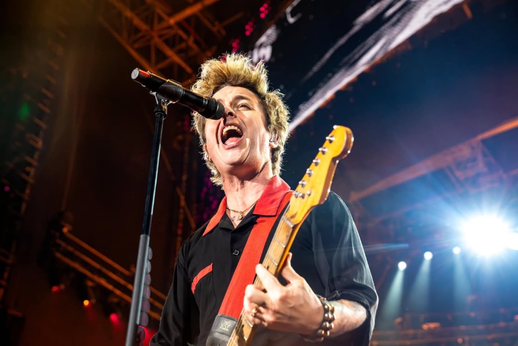 Green Day performing during the The Saviors Tour at Chase Field in Phoenix, AZ — concert photography by Anthony Cavale for Cavale Live