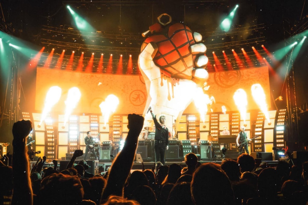 Green Day performing during the The Saviors Tour at Chase Field in Phoenix, AZ — concert photography by Anthony Cavale for Cavale Live