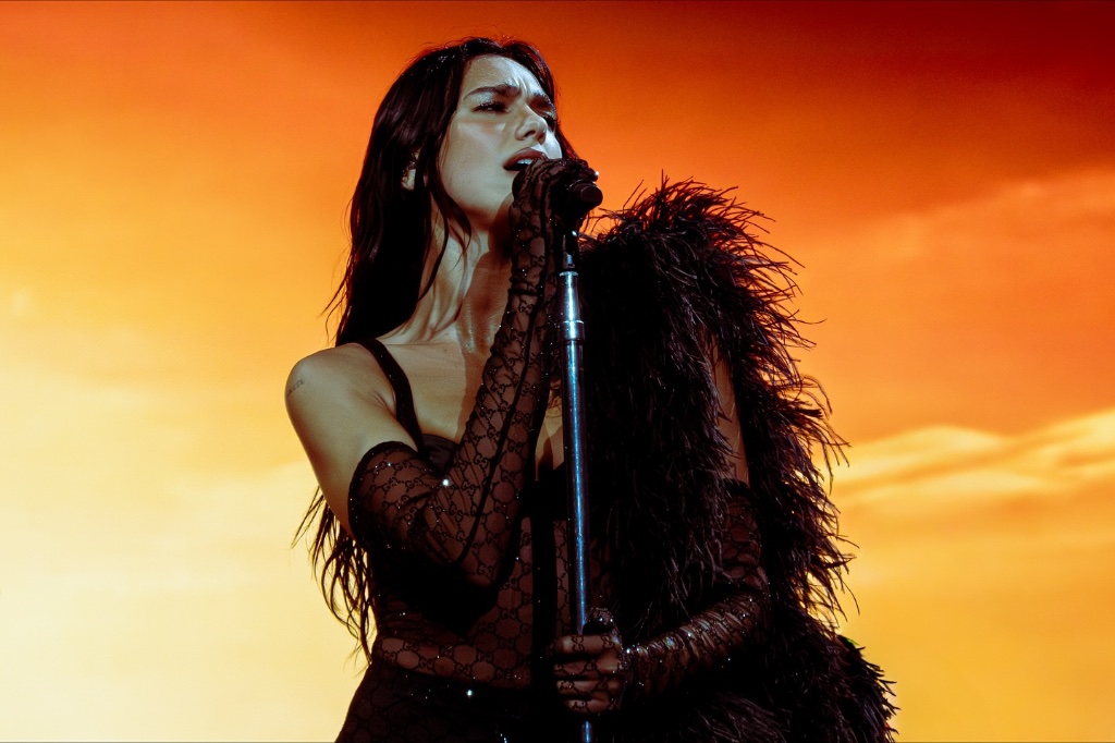 Dua Lipa — Cavale Live