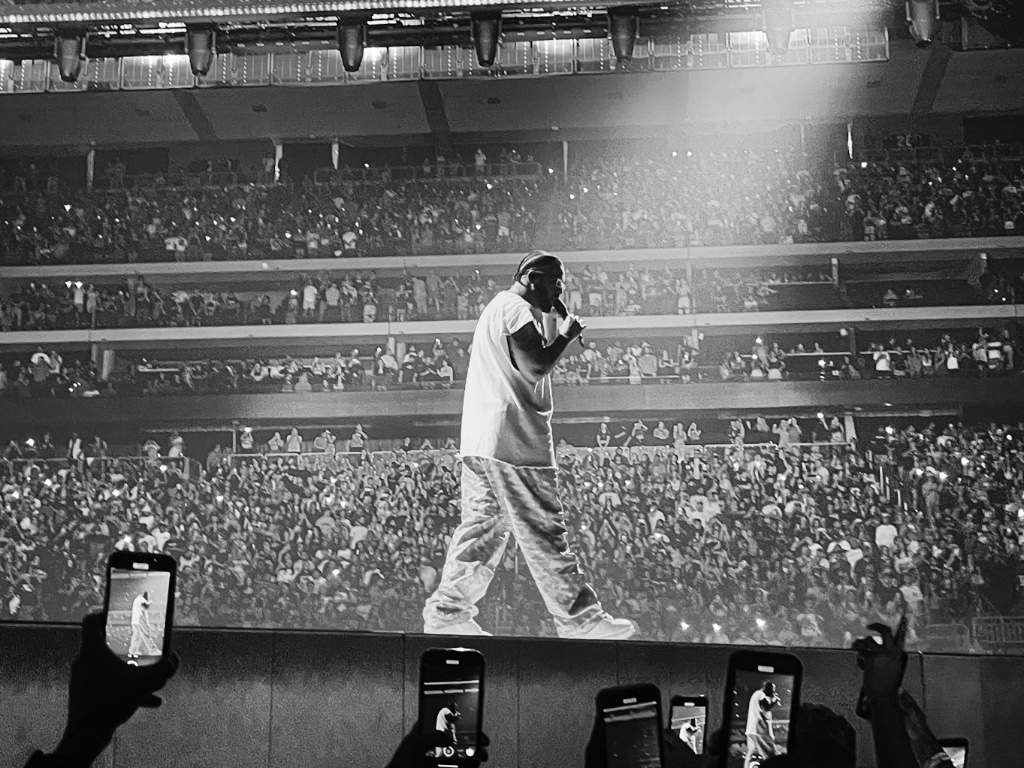 Drake performing during the It's All A Blur Tour at Desert Diamond Arena in Glendale, AZ — concert photography by Anthony Cavale for Cavale Live