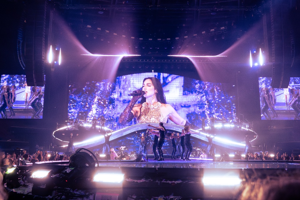 Dua Lipa — Cavale Live