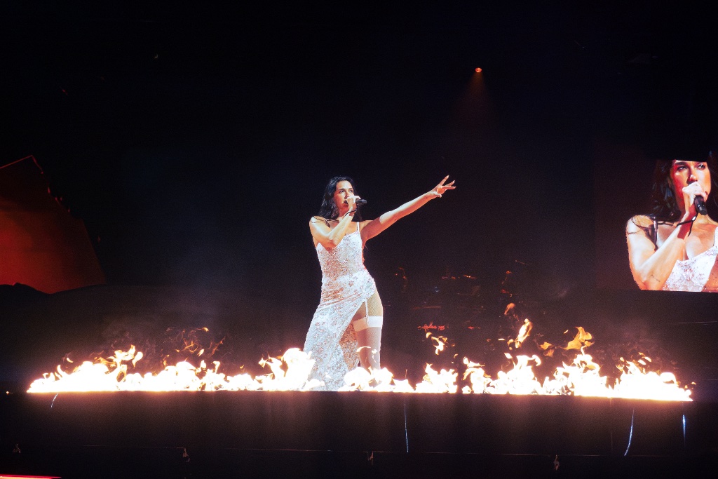 Dua Lipa — Cavale Live