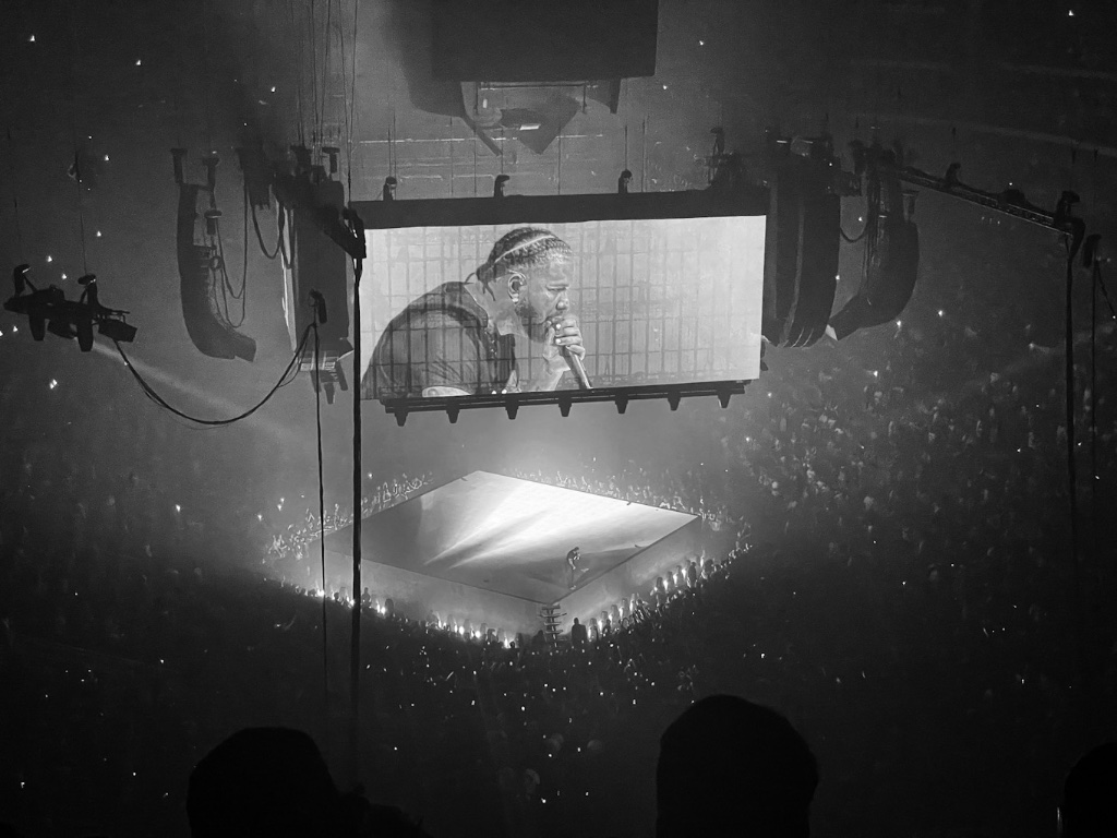 Drake — Cavale Live