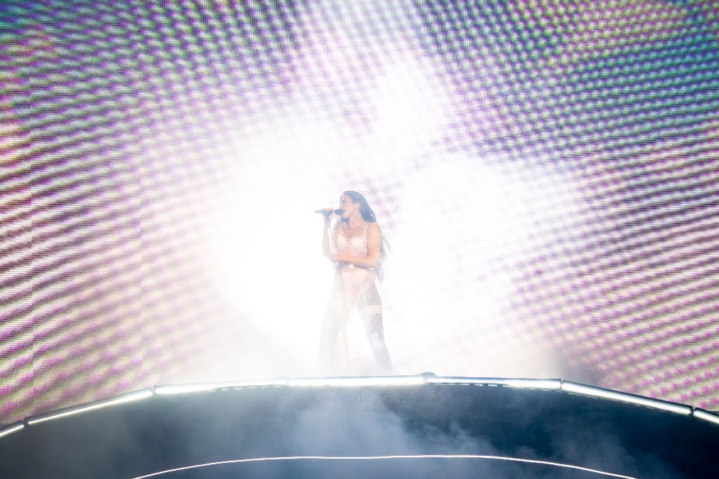 Dua Lipa — Cavale Live