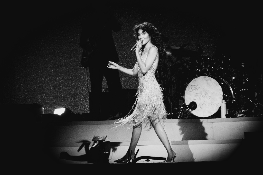 Olivia Dean — Cavale Live