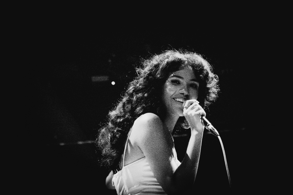Olivia Dean — Cavale Live