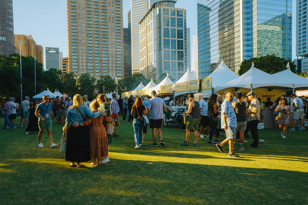 Hermann Park walks — diverse community