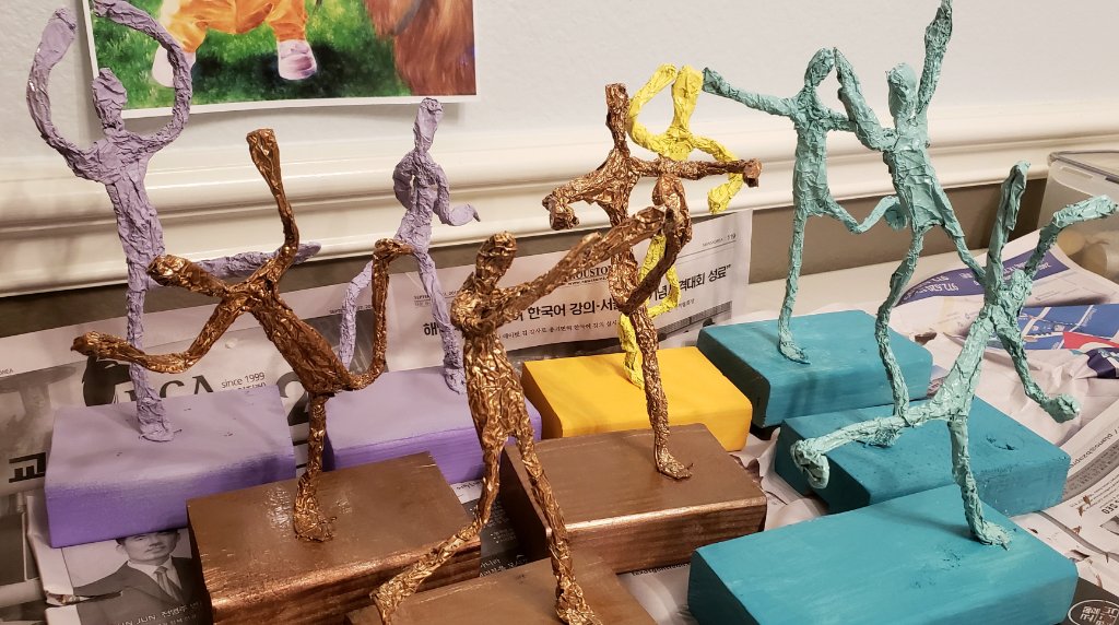 Dancing Figures
