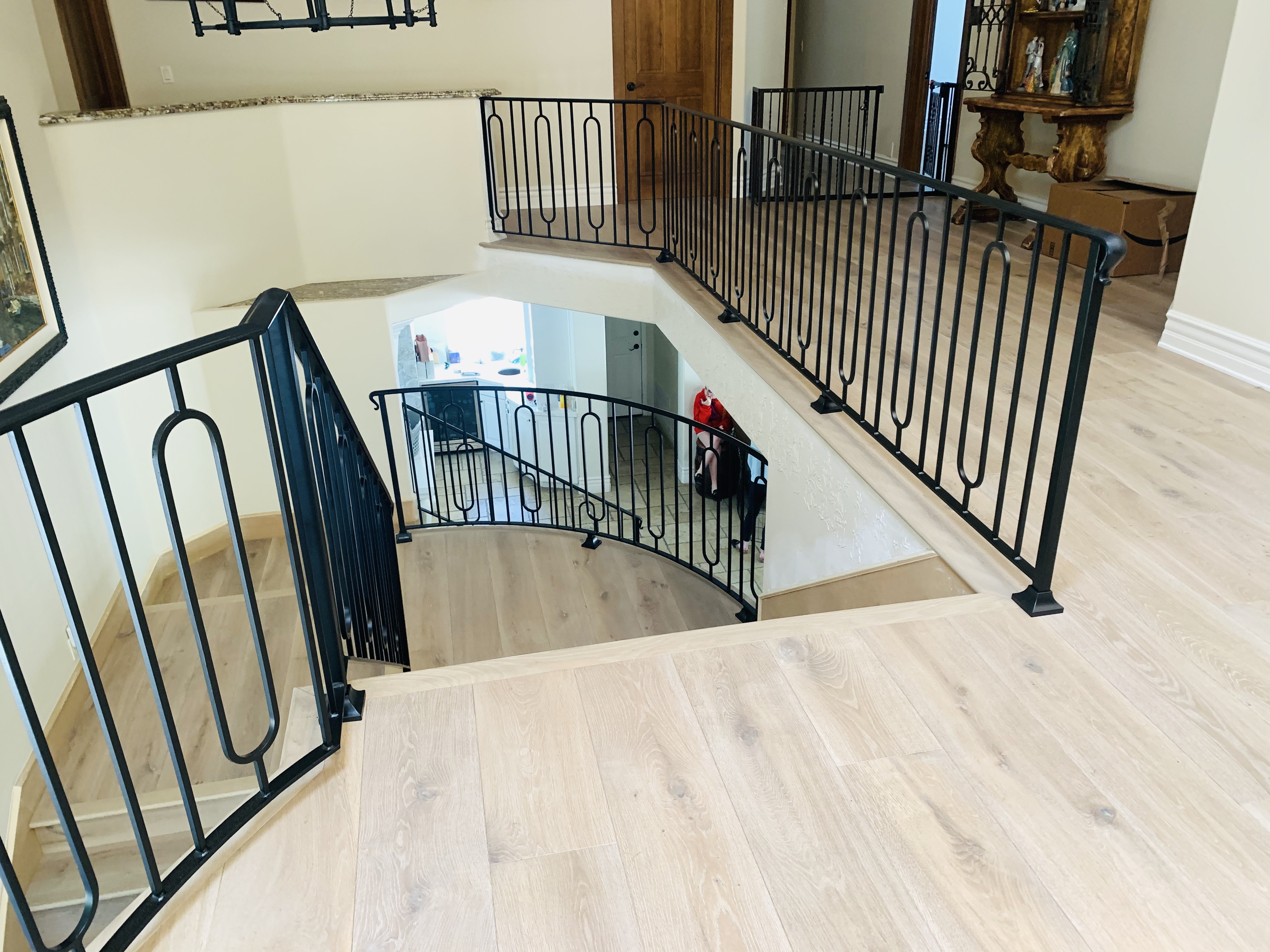 Oval Loop Iron Landing & Staircase Railing System
