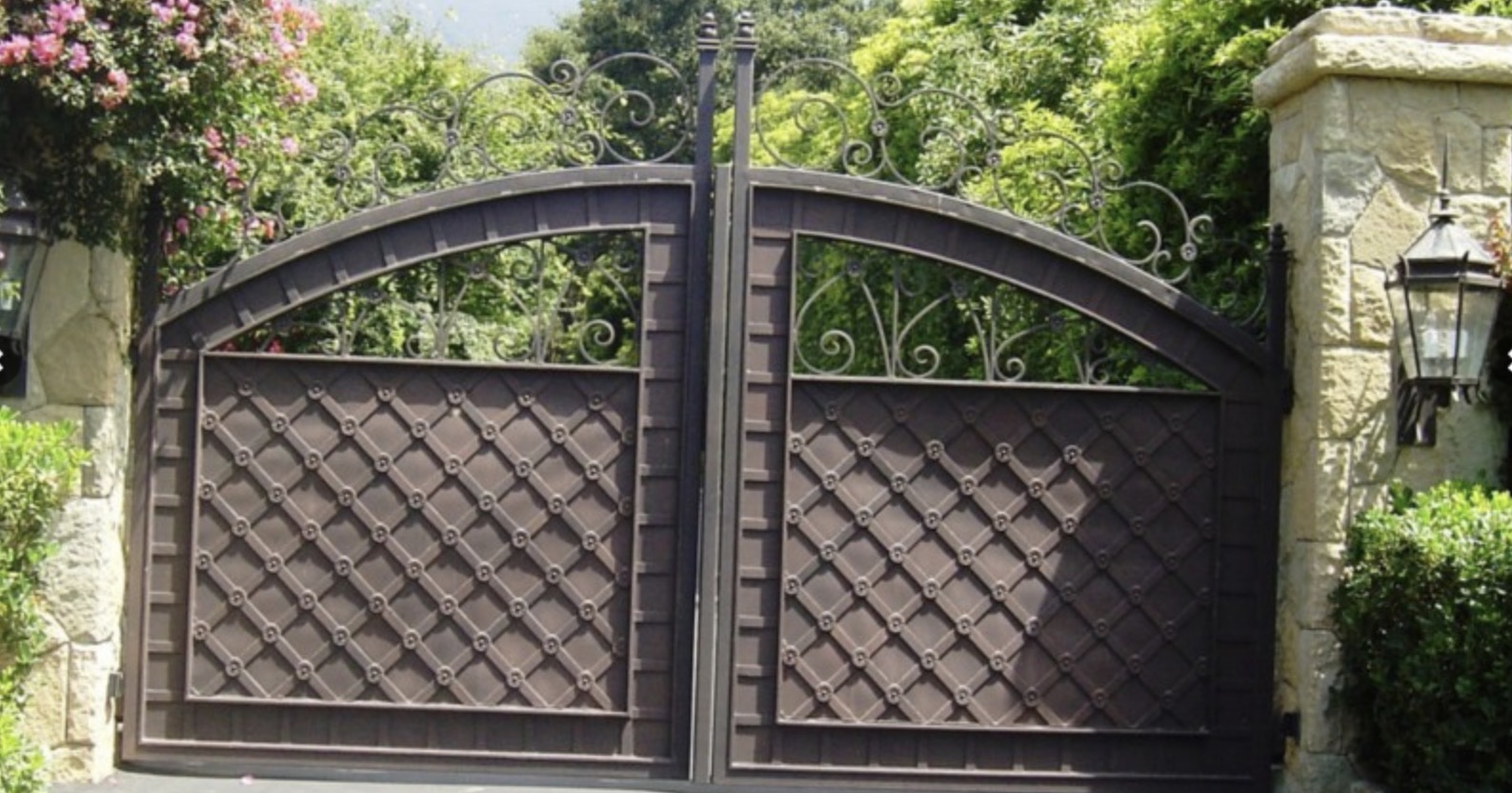 Iron Arched Driveway Swing Gate
