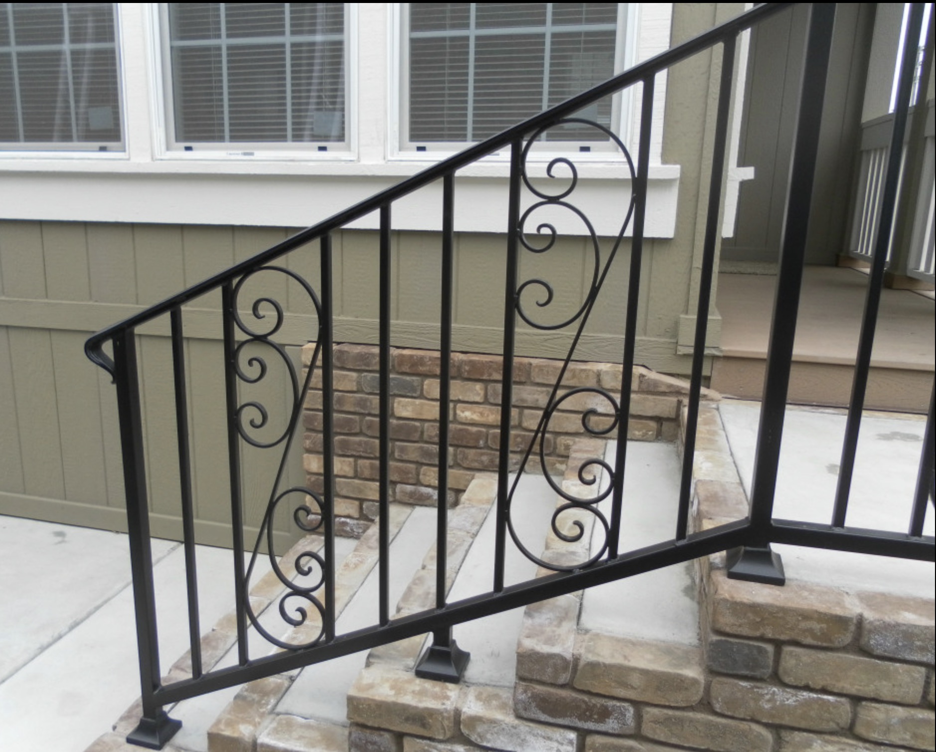 Modern Horizontal Entry Stair Railing