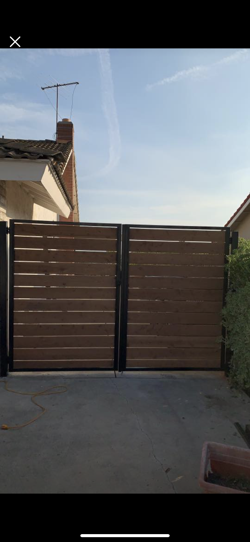 Horizontal Wood Double Driveway Gate