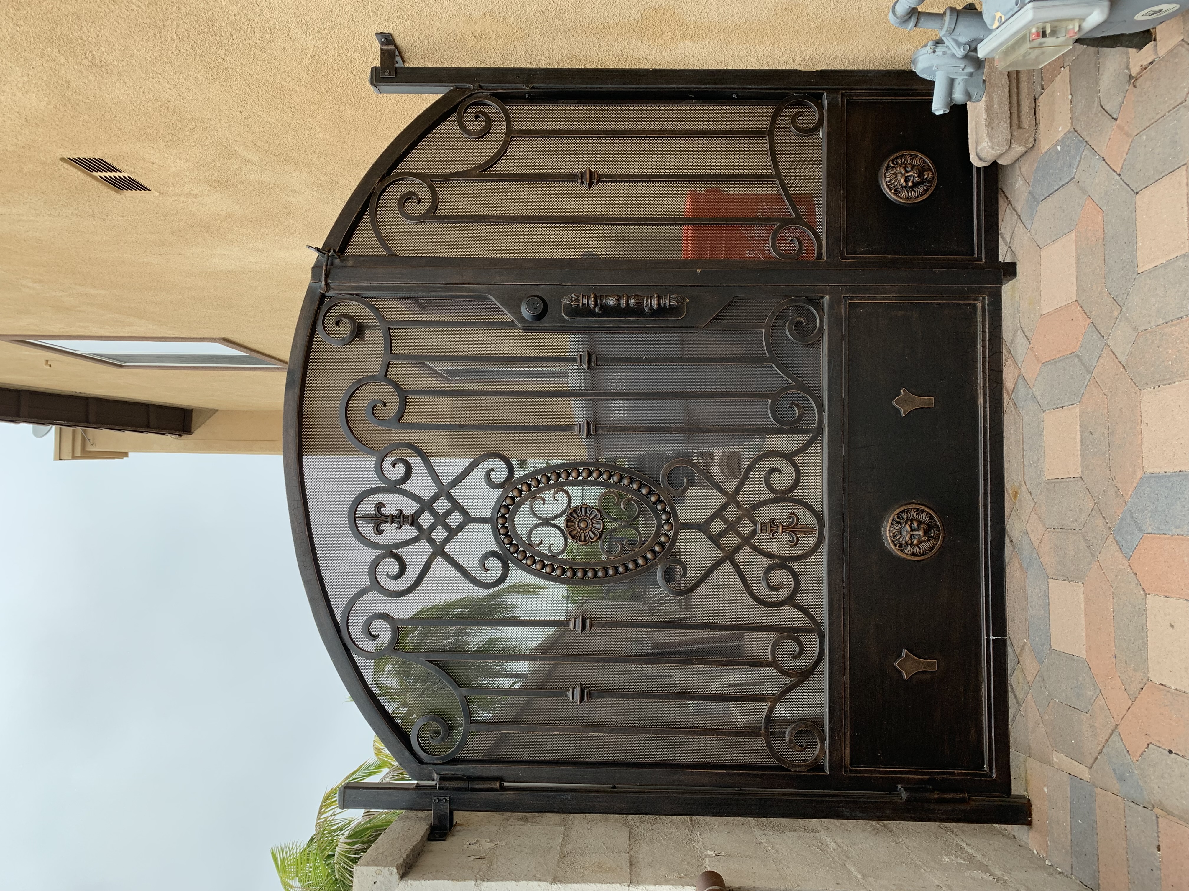 Arched Mesh & Scrollwork Security Gate