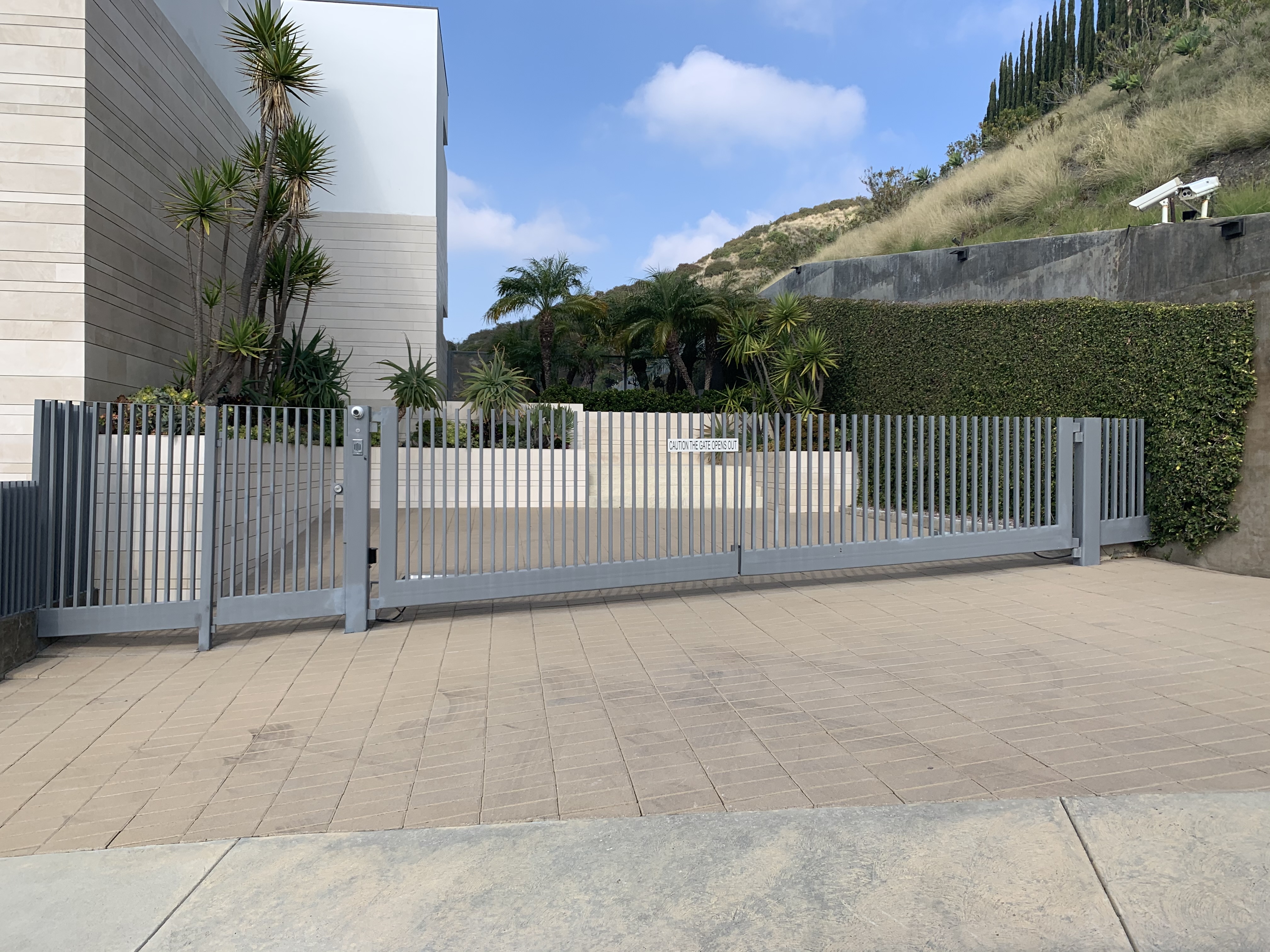 Modern Steel Cantilever Driveway Gate