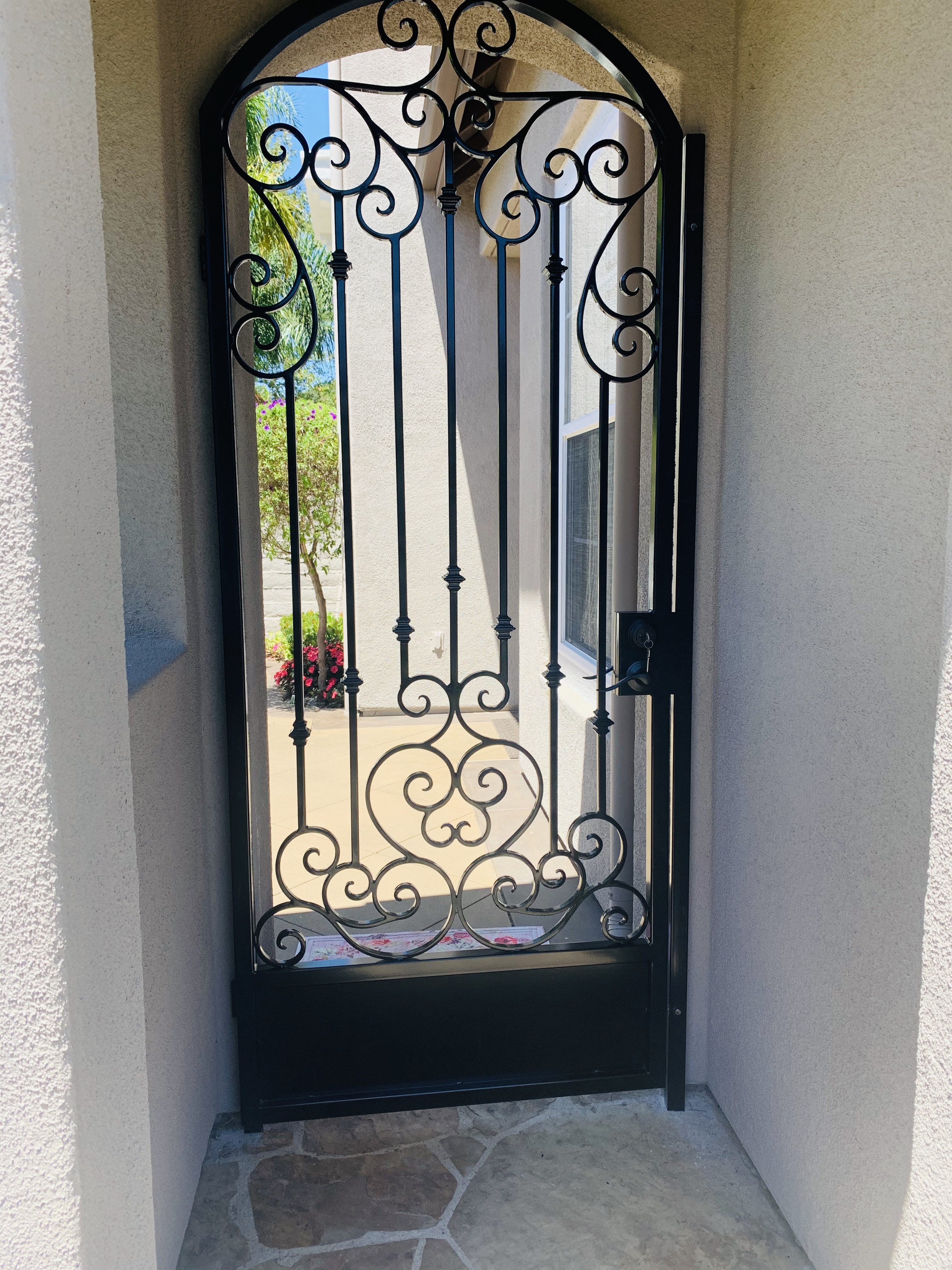 Modern Horizontal Panel Gate