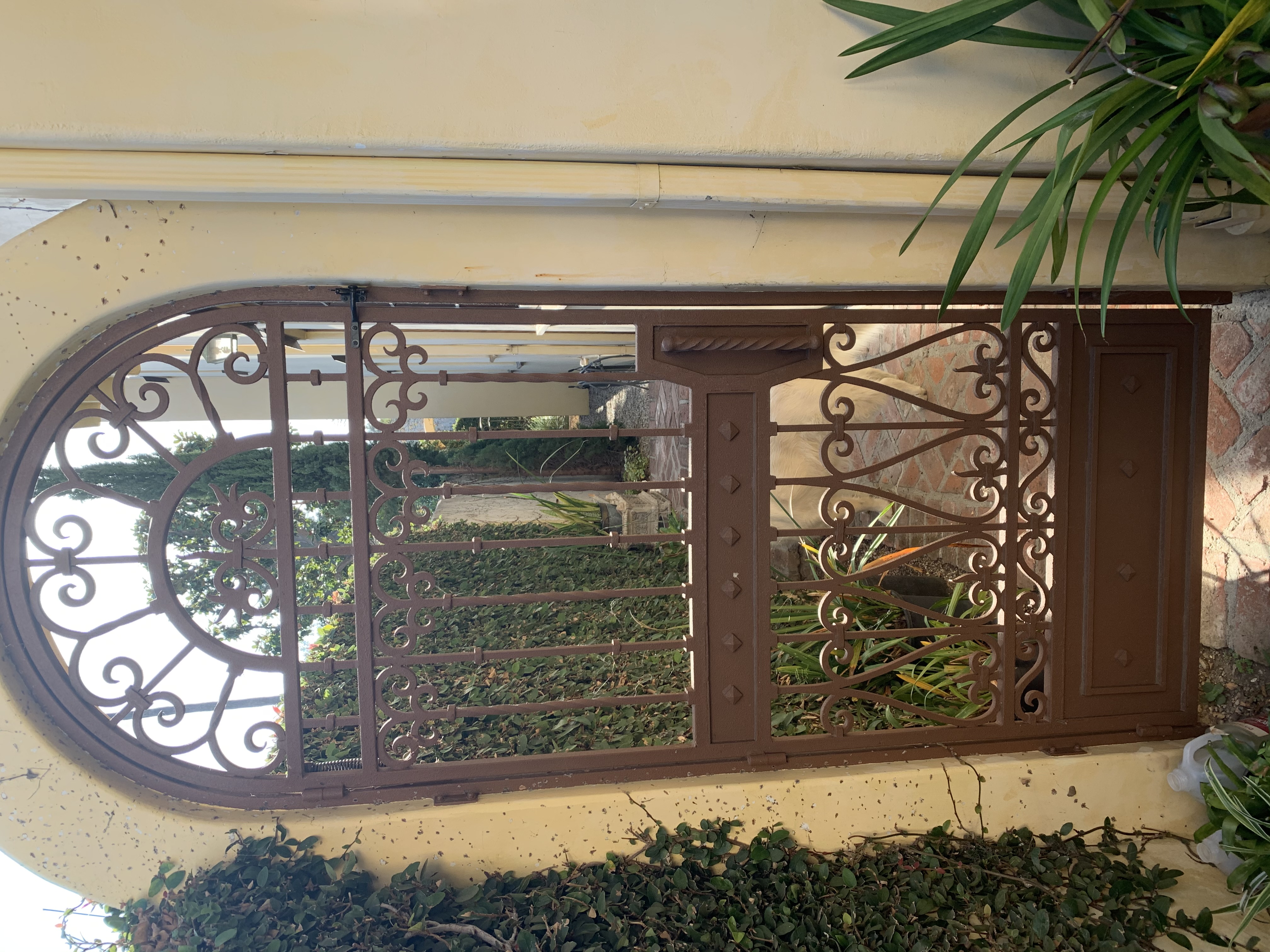 Heart & Scroll Iron Entry Gate