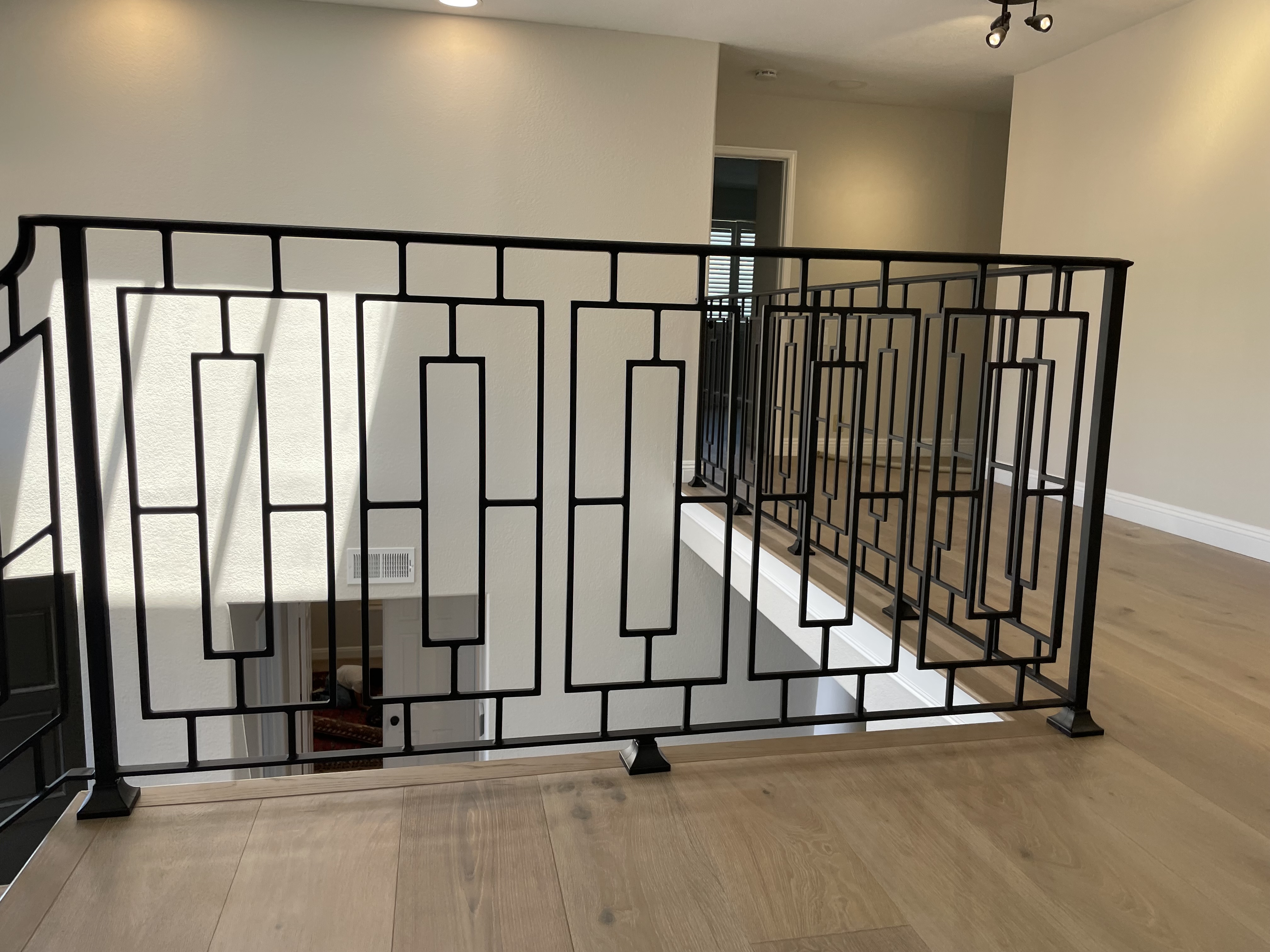 Art Deco Rectangle Grid Iron Landing Railing