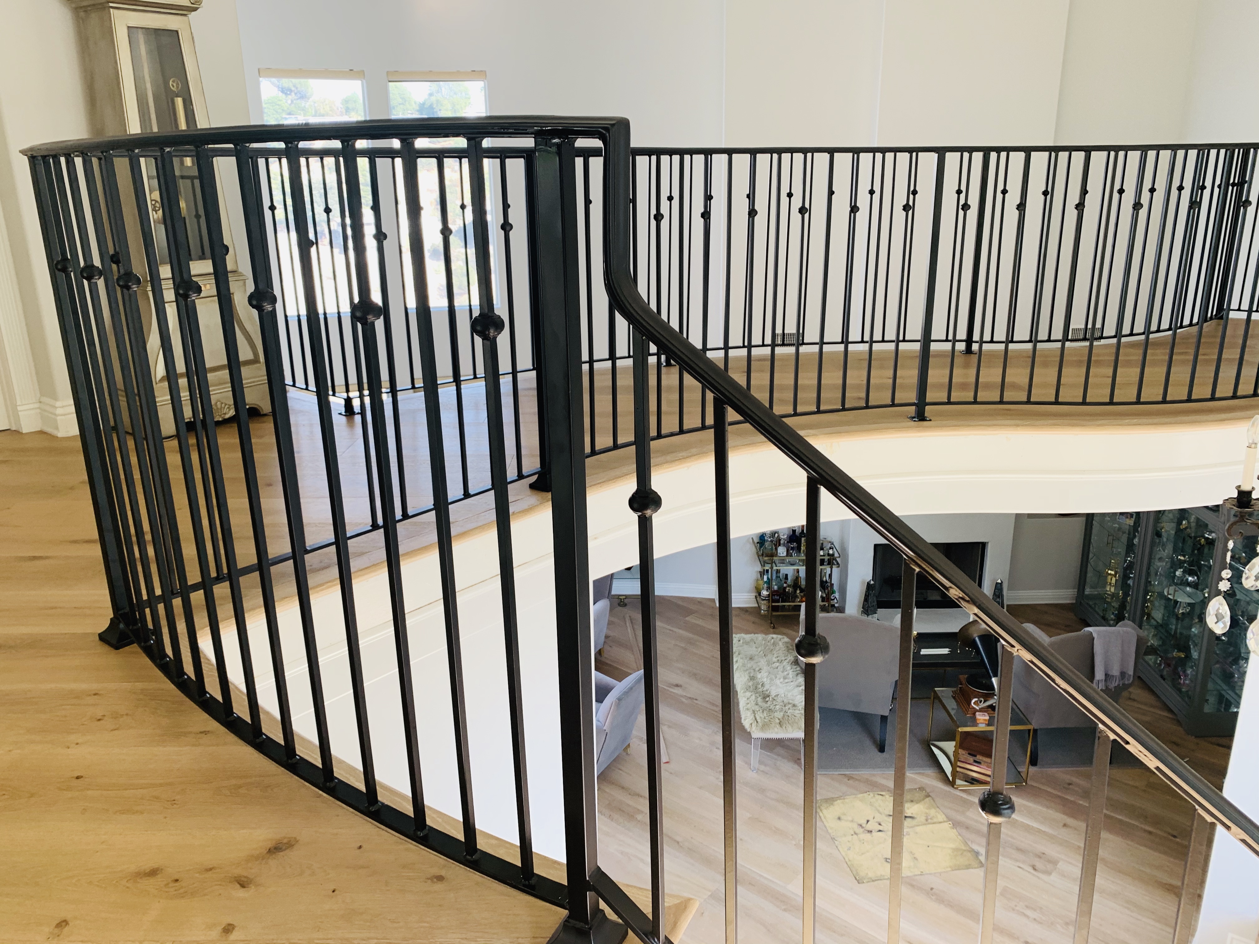 Curved Iron Balcony Railing with Ball Post Tops