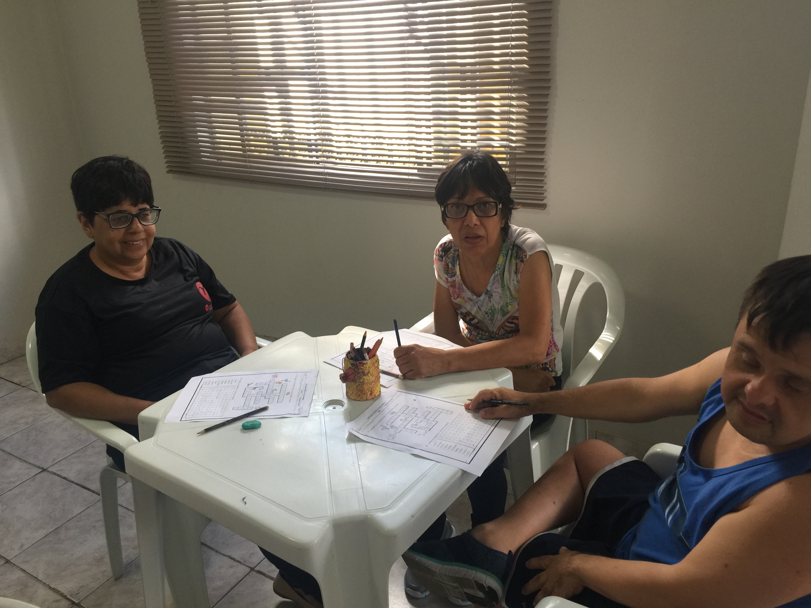 Atividade de estimulação cognitiva com participantes neurodivergentes — CRAS Ravena