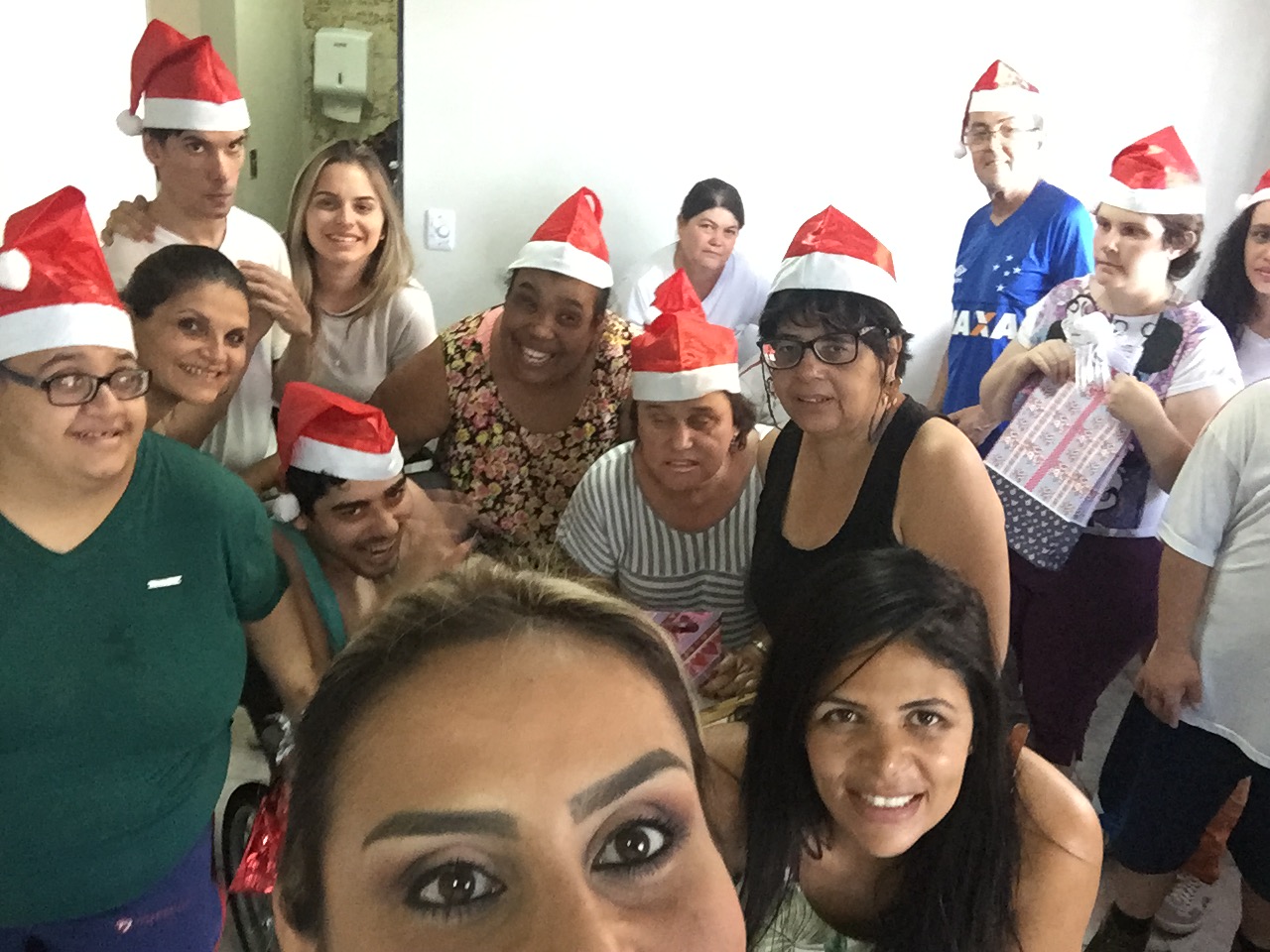 Celebração natalina com participantes da oficina — Dez. 2019