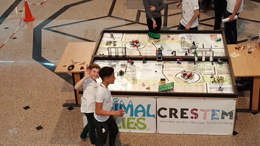 Robotics table