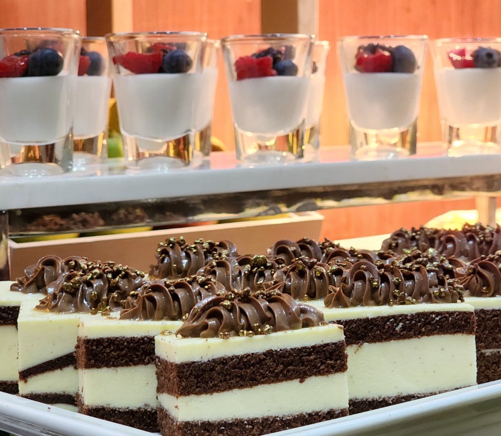Elegant dessert display at event in Dubai